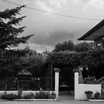Xrysa's House 公寓 Aridaía