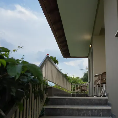 Daire Xrysa's House Aridaía